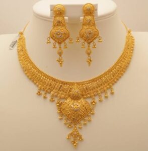 Gold rate today : 1 जुलाई को भारत में 18 कैरेट, 22 कैरेट और 24 कैरेट सोने का भाव जानिए